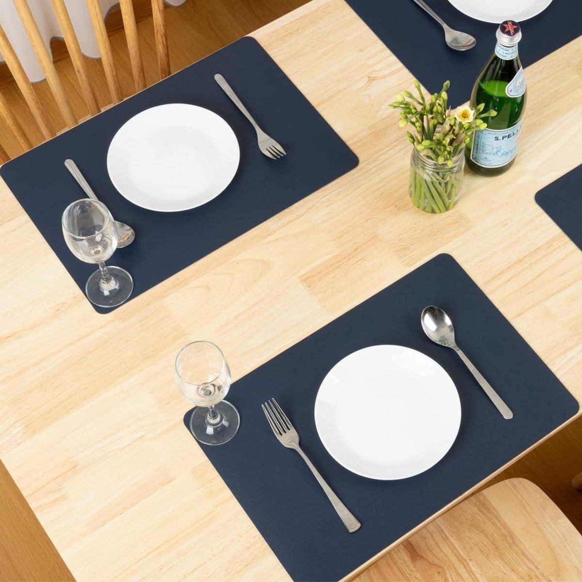 solid mats dining